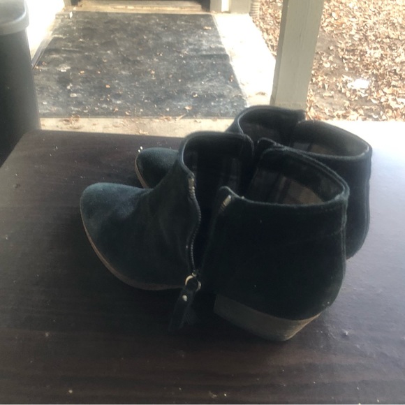 Aquatalia Women’s boots black suede Made In Italy Ankle Booties Boots Size 7.5US - Picture 9 of 12